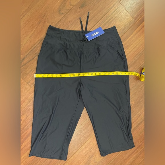 NWT ISEEGZ Swim Capris Pants shorts for Women 18" Tummy Control - Picture 11 of 13